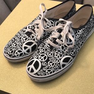 Peace sign Vans